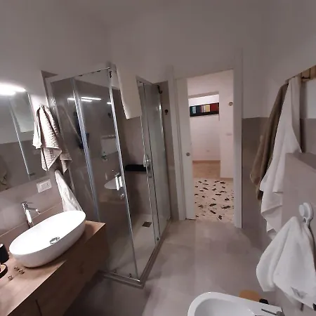 La Strelizia Apartment *